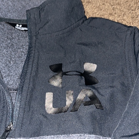 Sweaters - Picture 2 of 5